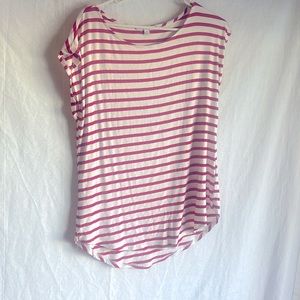 Women's red and white striped t-shirt